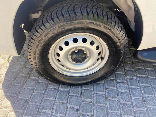 Imagen 9 de 14 de Toyota Hilux 2017 2.7 Cabina Doble Base Mt