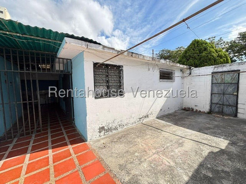 & Maria Luisa Mendoza Vende Sensacional Casa En El Este De Barquisimeto Con Acabados Modernos Y Posee Local Comercial 2 5 2 2 1 9 5