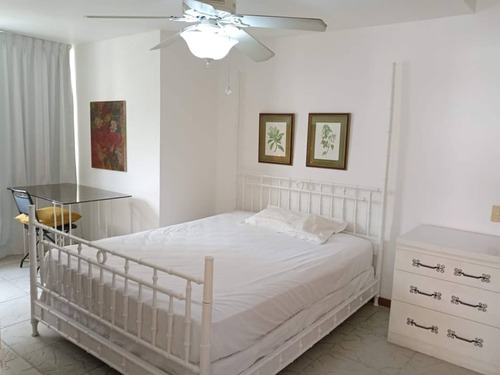 Imagen 7 de 13 de Alquilo Apartamento En Los Palos Grandes, Caracas