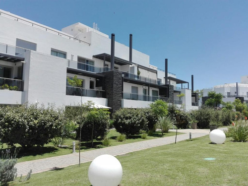 Venta Departamento Casonas Del Golf 3 Dormitorios