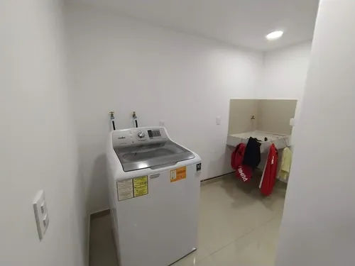 Casa En Venta, Remate De Casa En Ciudad De México (cdmx) Alcaldía: Iztacalco, Col: Militar Marte, Calle: Playa Hermosa #493, Gran Oportunidad De Inversión En Bienes Raíces (pbo)