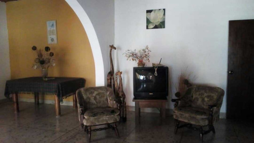 Imagen 3 de 12 de Casa En Av. Universidad En El Limon En Maracay