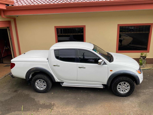 Imagen 10 de 15 de Mitsubishi Sportero Sportero