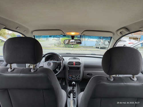 Chevrolet Corsa 1.8 Maxx Flex Power 5p