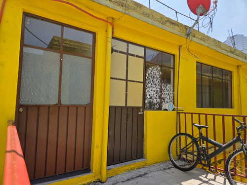 Casa Dividida En 6 Departamentos A Unos Pasos De Interlomas