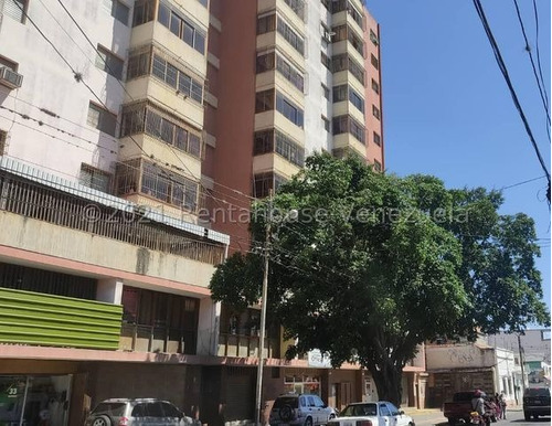 Imagen 1 de 30 de Apartamentos En Venta Zona Centro Barquisimeto 22-10906 @m