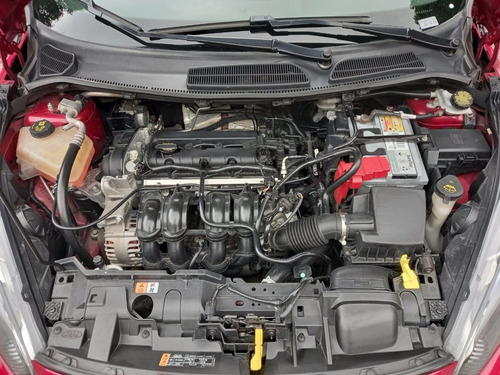 Imagen 13 de 18 de Ford Fiesta Sedan M/t