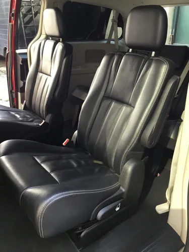 Chrysler Town & Country 3.6 Limited Mt