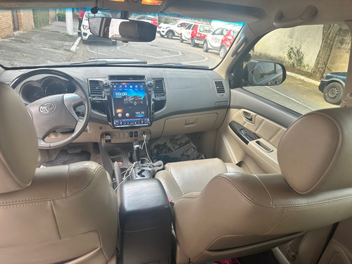 Toyota Hilux SW4 3.0 Srv 7l 4x4 Aut. 5p