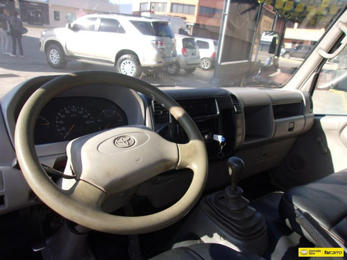 Toyota Dina