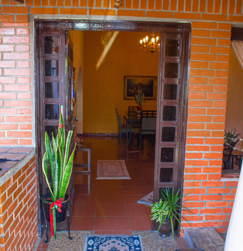 Casa En Venta Con 3 Anexos, Negociable, Castillejo Alcazar