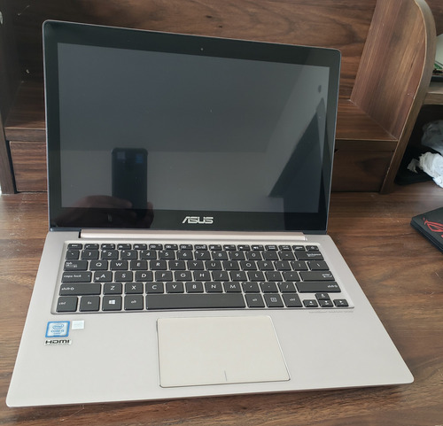 Laptop I5-6200u , Touchs ,w11,(solo Trabaja Conectada) Gris (Usado)