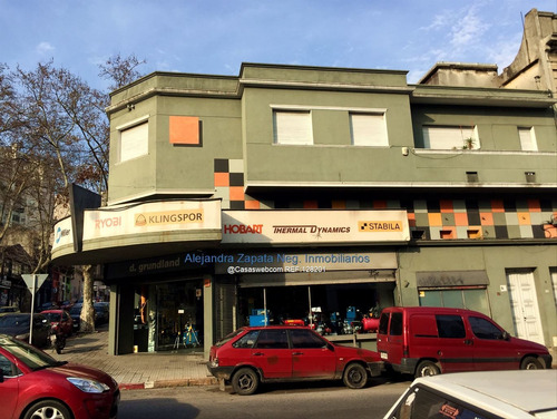 Venta Excelente Esquina Locales Comerciales Y Casa. Centro