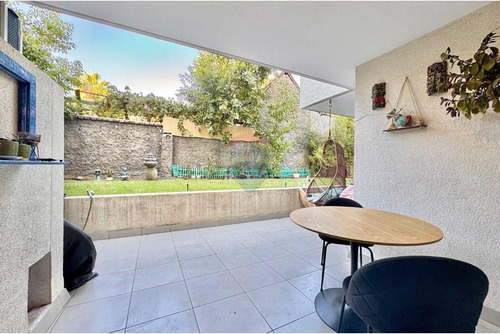 Vive En Ñuñoa En Dpto Con Enorme Jardin