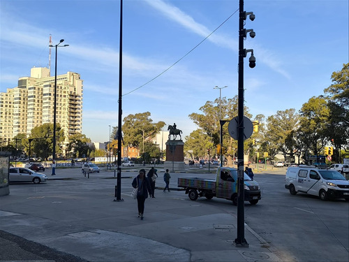 Empresas Garibaldi Y Centenario Casa Con Gran Galpon
