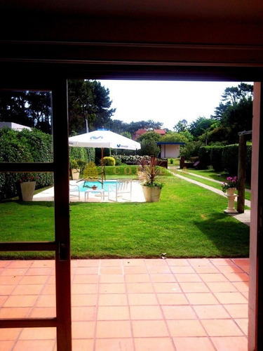 Muy Linda Casa Para Disfrutar De Una Temporada Tranquila!!- Ref: 588