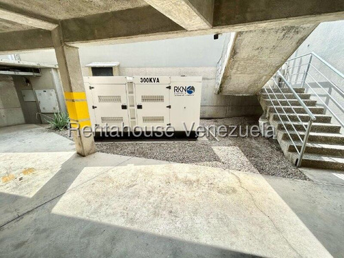 Raiza Suarez Vende Moderno Y Lujoso Apartamento Dúplex Conectado A Planta Eléctrica En El Este De Barquisimeto 2 5 2 0 8 0 7 Con Seguridad Las 24 Horas Bellas Áreas Sociales Para Disfrutar En Familia