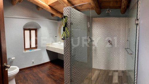 Casa En Venta, Barrio El Cerrillo En San Cristobal De Las Casas