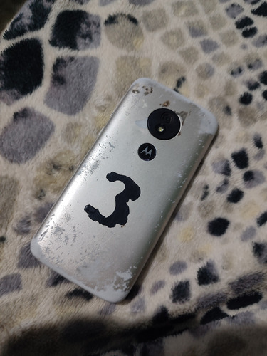 Moto E5 Play (go Edition) 16 Gb Dorado 1 Gb Ram Dorado (Usado)