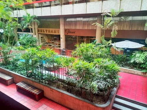 Imagen 7 de 7 de Local Comercial En Alquiler Las Mercedes 22-23311 Katy 0412.906.04.60