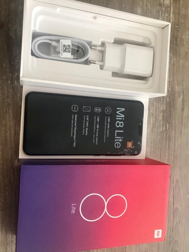 Xiaomi Mi 8 Lite Dual Sim 64 Gb Preto 4 Gb Ram - Semi-novo