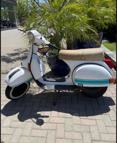 Imagen 2 de 2 de Vespa Vespa