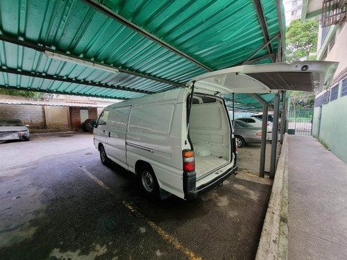 Imagen 4 de 18 de Mitsubishi L300