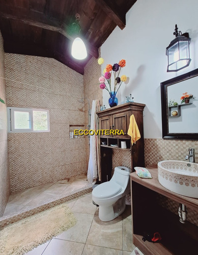Vendo Espectacular Casa Con Diseño Colonial De Alto Nivel Incluye Local Comercial A Orilla Carretera Excelente Inversion
