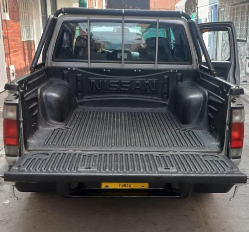 Nissan Frontier 2.4 Gasolina 4x2