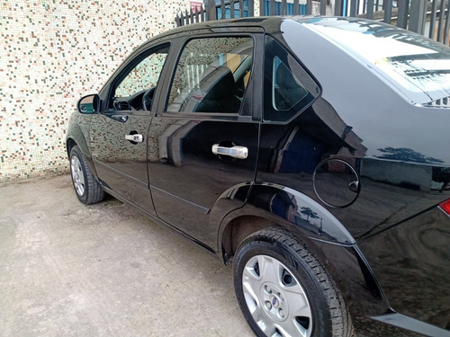 Imagem 4 de 8 de Ford Fiesta 2008 1.0 Flex 5p