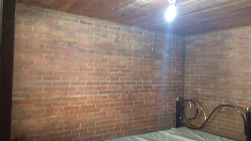 Imagem 3 de 30 de Chácara 15mil M2, Rica Em Água Com Nascentes, Tanque Com Peixes E Rio, Casa Sede Com 3 Dormitórios /1suíte, Casa Caseiro, Canil, Baia, Pomar, Piscina - Ch00253 - 70809480