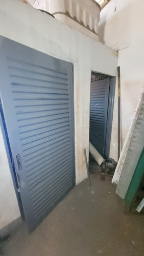 Terreno, Casa E Barracão