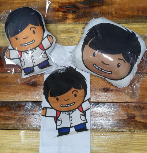 Imagen 4 de 9 de Combo Zamba Paka Paka Remera + Muñeco + Almohadón 5 Personaj