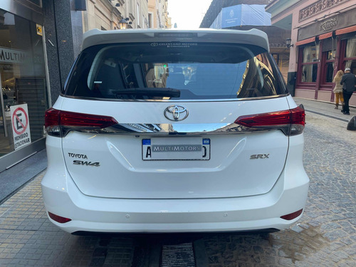 Imagen 6 de 25 de Toyota Sw4 2019 2.8 Srx 177cv 4x4 7as At Automatica Lucsc