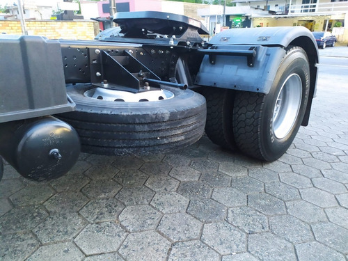 Imagem 11 de 13 de Vw 19.330 4x2 V-tronic 2013/2014