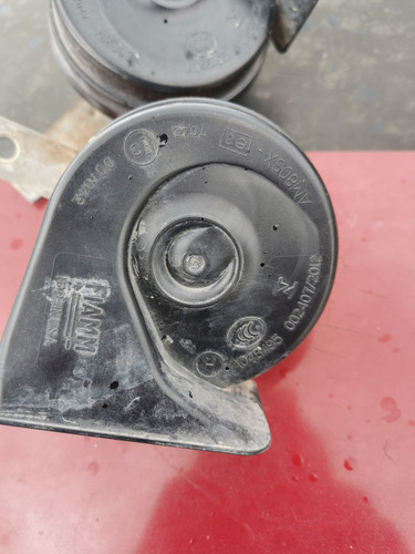 Par De Bocinas Claxon Stratus (Usado)