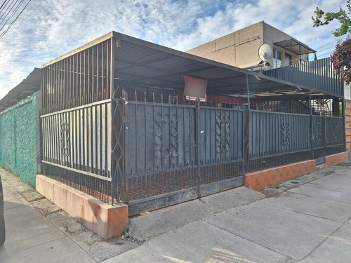 Se Vende Casa A  Metros  De Estacion Barrancas, Pudahuel.
