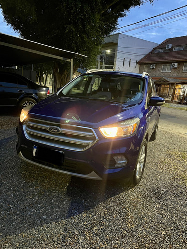 Ford Kuga Sel 2.0 L ecoboost 6AT FWD