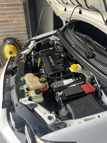 Chevrolet Sonic 1.6 Lt 5 p