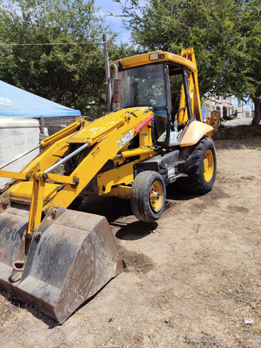 Retroexcavadora Jcb 2006