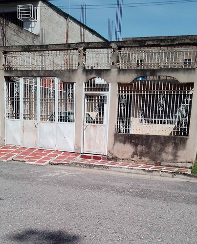Imagen 4 de 16 de Vendo Casa Via La Julia Turmero Aragua