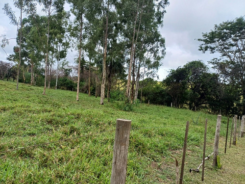 Chácara Em Área Rural Com 3.500 Metros Quadrados.