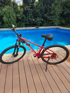 Bicicleta Trek Marlin 5 Modelo 2022 Tamaño M Roja Como Nueva