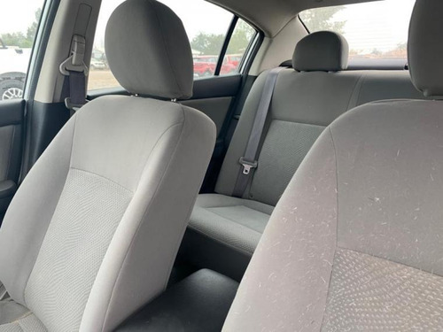 Nissan Sentra 2 2012
