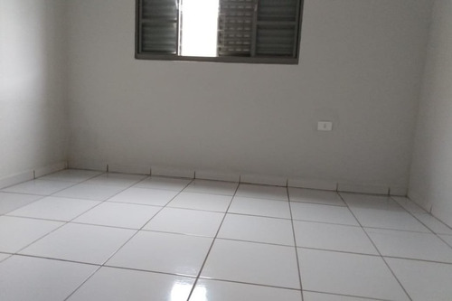 Casa Toda Reformada, Com Um Lindo Gramado, Pronta Para Sua Família