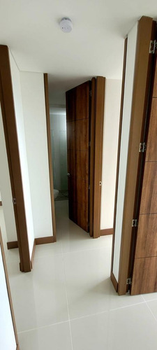 Imagen 8 de 17 de Apartamento En Venta En Cali Ciudad Jardín. Cod 616