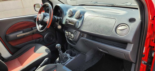 Imagem 10 de 14 de Fiat Uno Sporting 1.4 8v