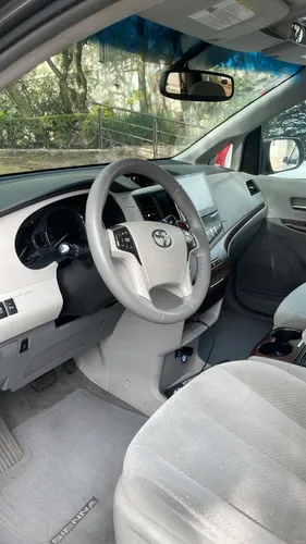 Toyota Sienna 3.5 Xle V6/ Qc At
