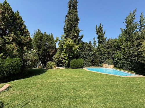 Casa En Venta De 5 Dorm. En Lo Barnechea