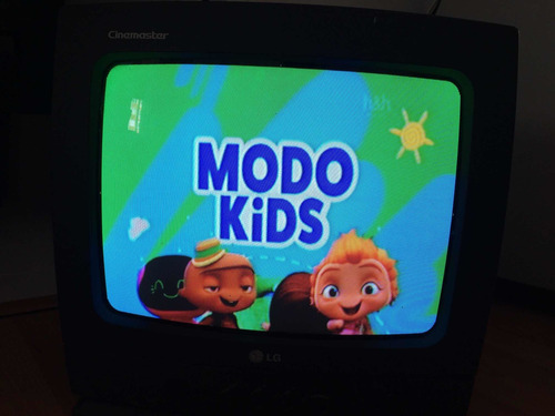 Imagen 1 de 7 de Televisor Usado Barato + 5 Dvds Gratis LG Negro - Tv Vintage